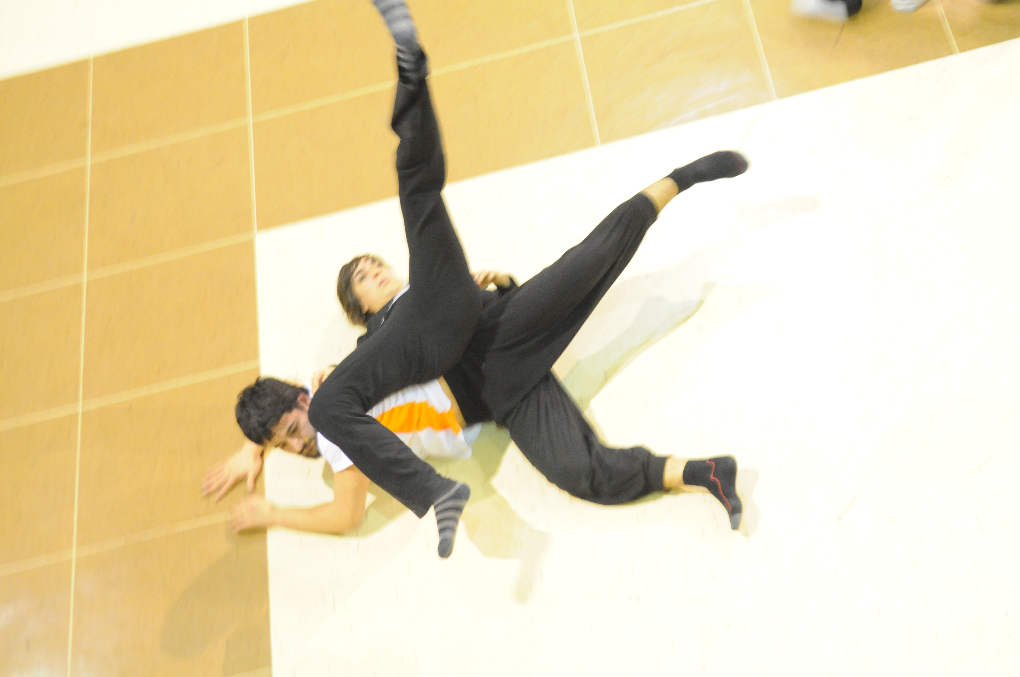 juegos entre capoeira y CI
